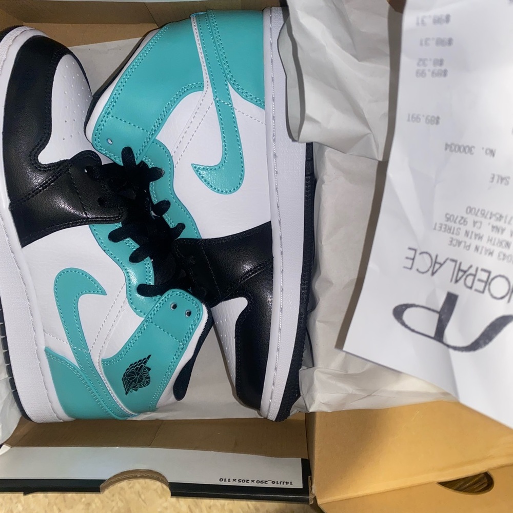 Air Jordan 1 Tropical twist size 6 y (GS)